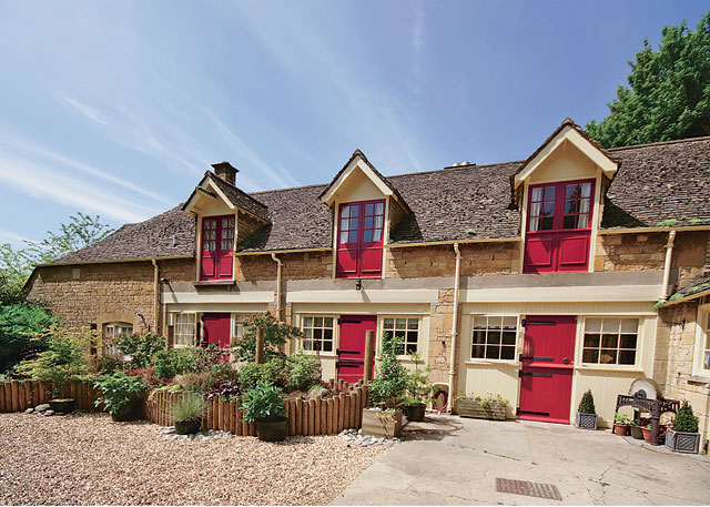 Burhill Cottages in the Cotswolds