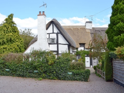 Hathaway Hamlet holiday cottage near Stratford Upon Avon